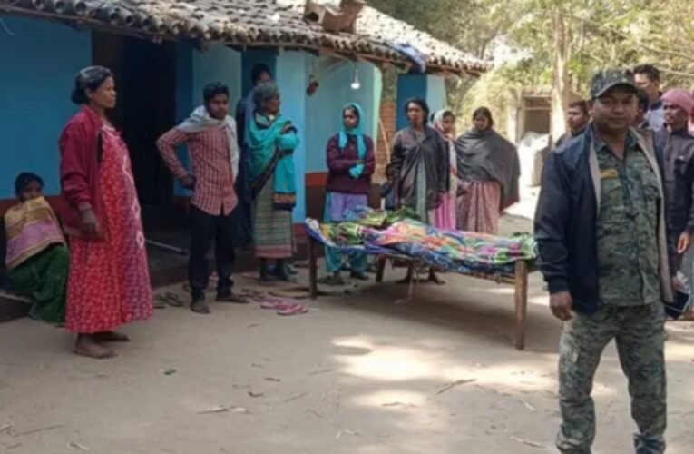 झारखंड के चाईबासा में डायन के आरोप में मां-बेटे को जिंदा जला डाला, पति जिंदगी-मौत की जंग लड़ रहे 16 20260218 215801