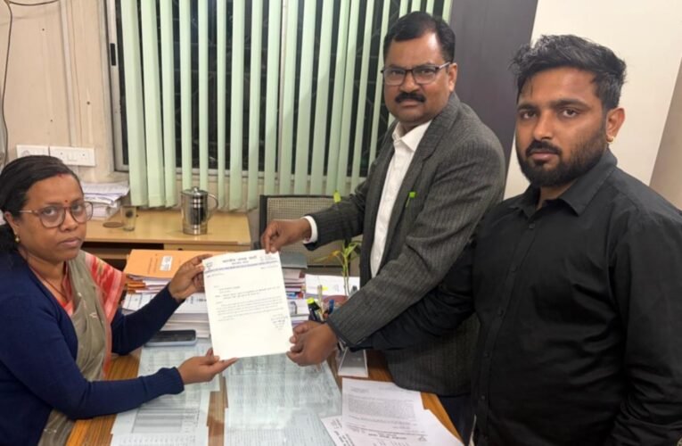 लातेहार नगर पंचायत चुनाव में बड़ा विवाद: भाजपा ने उम्मीदवार बिलासी देवी के पति निलेश टोप्पो के खिलाफ तत्काल कार्रवाई की मांग की 18 20260219 202245