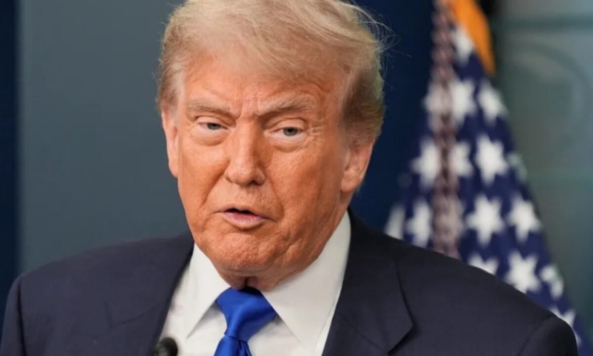 अमेरिकी सुप्रीम कोर्ट ने ट्रंप के व्यापक टैरिफ को अवैध घोषित किया: राष्ट्रपति को बड़ा झटका 11 20260220 225557