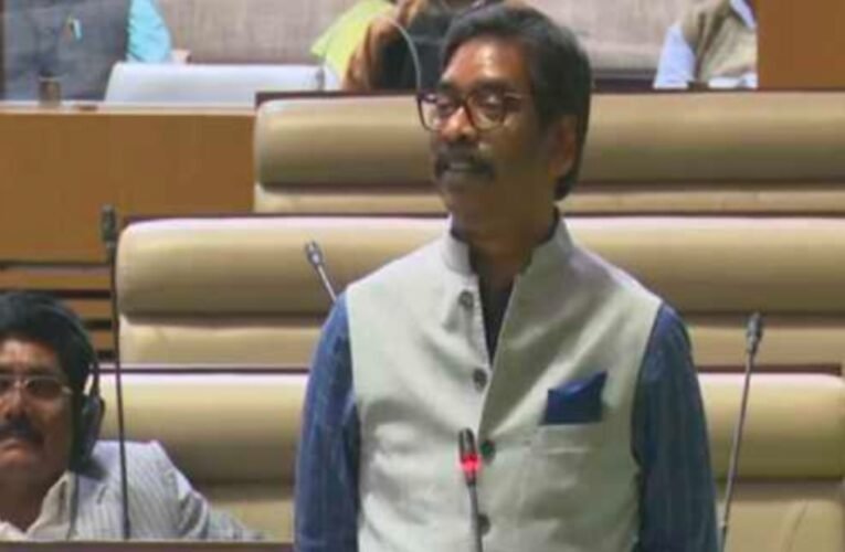 JPSC 14th Exam: हेमंत सरकार का बड़ा फैसला, उम्र सीमा की कट-ऑफ डेट अब 2022; हजारों अभ्यर्थियों को मिली राहत 35 20260221 132437