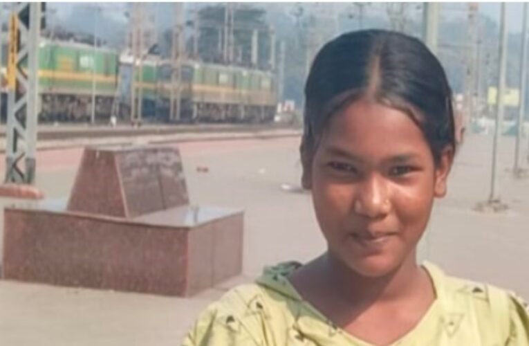 चतरा: परीक्षा के डर से लापता हुई 12 वर्षीय रितिका, बच्चा चोरी की अफवाह के बीच पलंग के नीचे मिली 22 20260221 184007