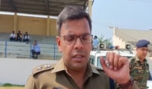 धनबाद नगर निकाय चुनाव: उपद्रवियों की खैर नहीं! 1019 बूथों पर पुलिस की पैनी नजर, वाटर कैनन भी तैनात 12 20260222 160243