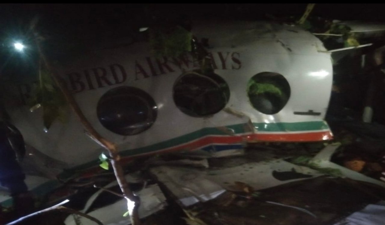 झारखंड में दिल दहला देने वाला हादसा: रांची से दिल्ली जा रही एयर एंबुलेंस क्रैश, सातों सवारों की मौत की आशंका 1 20260223 232441