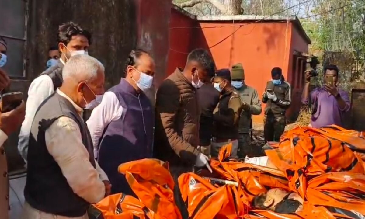 एयर एम्बुलेंस Crash मामला : 8 लाख रुपये कर्ज लेकर किया था एयर एम्बुलेंस , मरीज संजय छोटा सा चलाता था रेस्टोरेंट 45 20260224 104624