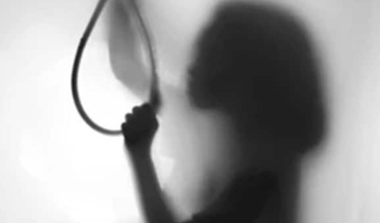 उषा मार्टिन यूनिवर्सिटी की बीकॉम छात्रा की संदिग्ध मौत, फंदे से लटका मिला शव; पुलिस जांच में जुटी 1 20260226 213540