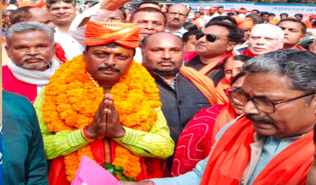 लातेहार नगर पंचायत चुनाव: भाजपा समर्थित महेश सिंह की जीत, विकास और सुधार का संकल्प 2 20260227 160715