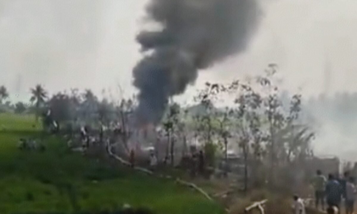 आंध्र प्रदेश के काकीनाडा जिले में पटाखा फैक्ट्री में भीषण विस्फोट, 18 लोगों की मौत, 6 गंभीर रूप से घायल 39 20260228 174029