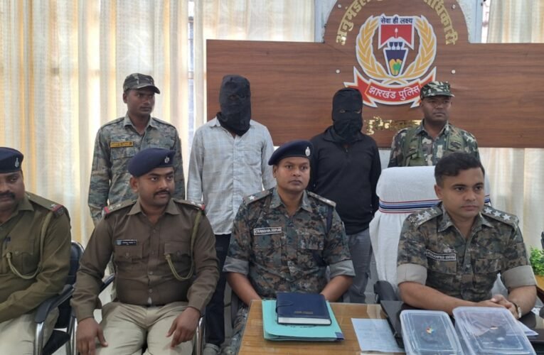 पलामू के हुसैनाबाद में बड़ी कार्रवाई: देशी कट्टा और जिंदा कारतूस के साथ दो युवक गिरफ्तार, एक पूर्व में भी जेल जा चुका है 20 20260303 134704