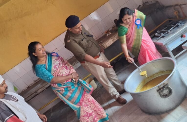 मंडल कारा का औचक निरीक्षण: मुख्य न्यायिक दंडाधिकारी और डालसा सचिव ने बंदियों से जानी समस्याएं, भोजन-स्वच्छता की ली जांच 24 20260308 180302