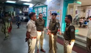 धनबाद में पुलिस की बड़ी कार्रवाई: प्रिंस खान गिरोह के शूटर घायल, जिंदा बम बरामद 12 20260309 115233