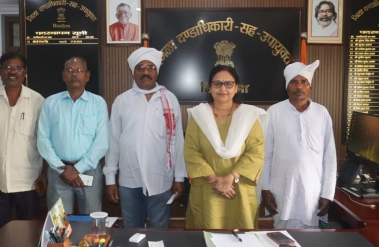 सरना समिति ने उपायुक्त को दिया धन्यवाद : हेरीटेज सिटी सह संग्रहालय के लिए आभार, सरहुल पर्व पर आमंत्रित 15 20260309 201128