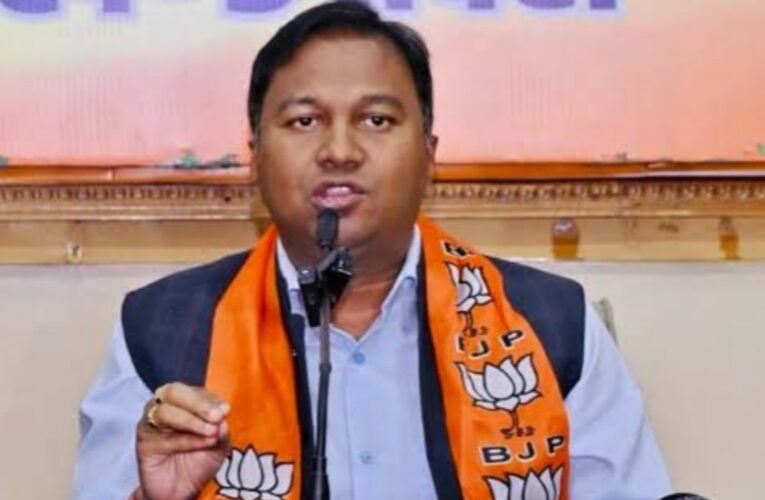 अजय साह ने सरकार पर साधा निशाना, भाजपा प्रवक्ता बोले- गाड़ियों के जुलूस से नहीं, मजबूत कार्रवाई से बदलेगी स्थिति