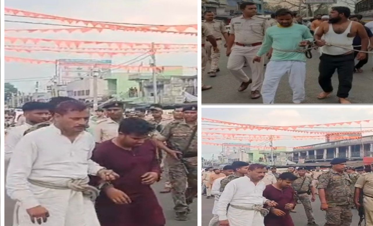 रामनवमी शांति पर हमला करने वाले 18 दंगाइयों पर पुलिस का डंडा! सड़क पर पैदल परेड करा कर जेल भेजा... 1 20260328 232037