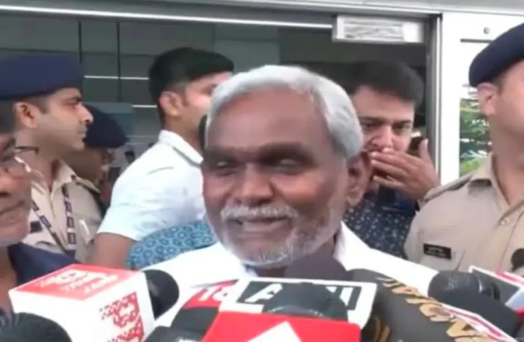 Bokaro :  स्टील प्लांट की खाली जमीन पर रैयतों के साथ हल चलाएंगे चम्पाई सोरेन