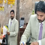 chatras-new-deputy-commissioner-ravi-anand-assumes-charge