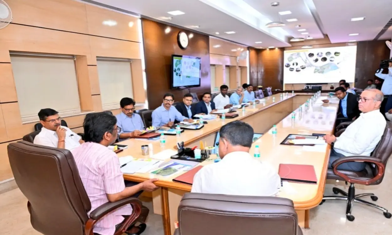 Chief Minister Hemant Soren conducted a high-level review of the Urban Development, Road Construction, and Tourism Departments.