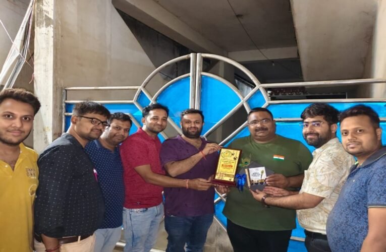 विश्व पत्रकार स्वतंत्रता दिवस पर मारवाड़ी युवा मंच ने पत्रकारों को किया सम्मानित