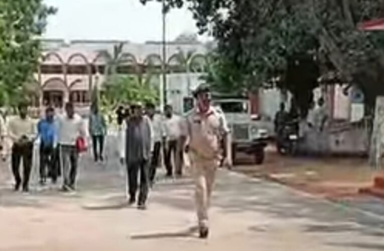 प्रधानमंत्री की अपील का असर: प्रधान जिला एवं सत्र न्यायाधीश राजीव कुमार सिन्हा पैदल पहुंचे न्यायालय
