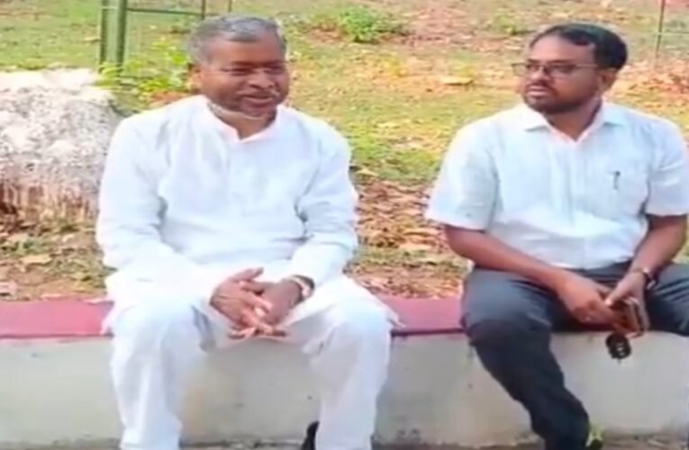 गिरिडीह मधुबन में मरांग बुरु दिसम मांझीथान पहुंचे पूर्व CM बाबुलाल मरांडी को मिला ताला बंद, भड़के :  CM हेमंत सोरेन से की कार्रवाई की मांग