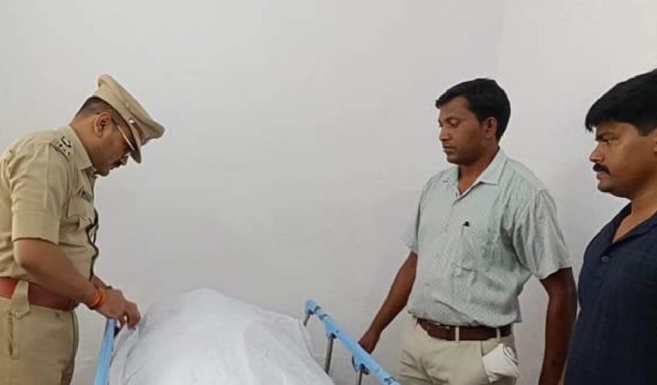 A soldier was shot with his own weapon and died in Simdega.