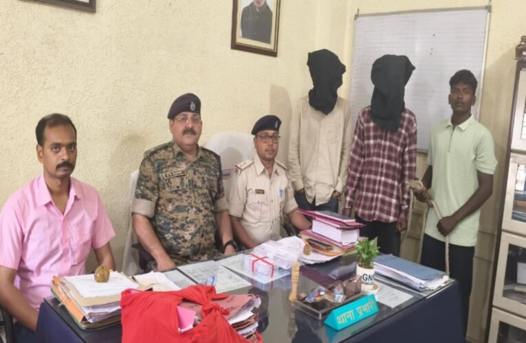 lohardaga-police-arrested-two-smugglers