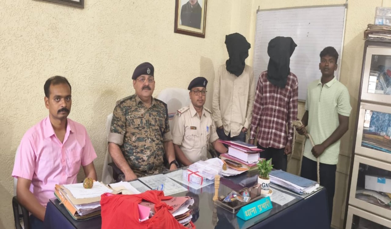 lohardaga-police-arrested-two-smugglers