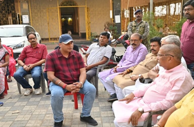 रांची: भाजपा प्रदेश अध्यक्ष आदित्य साहू ने की राजीव रंजन मिश्रा के परिजनों से मुलाकात, गिरफ्तारी पर उठाए गंभीर सवाल