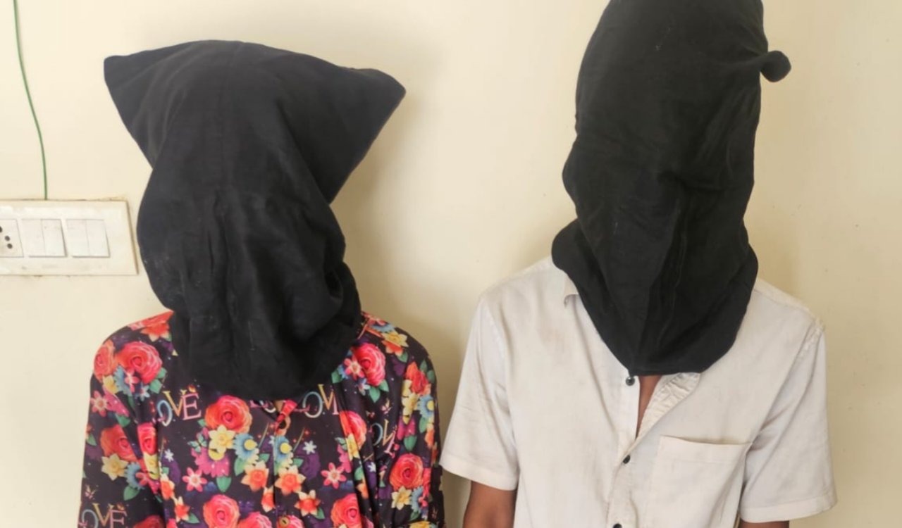 Gang that attacked woman with knife and robbed her mobile phone busted in Harmu, two arrested