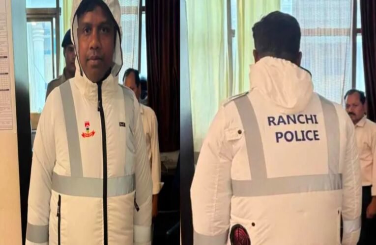 रांची पुलिस का ‘हाई-टेक’ कदम: चिलचिलाती धूप में ट्रैफिक जवानों को मिलेगी राहत, शुरू हुई ‘कूलिंग जैकेट’ की पहल