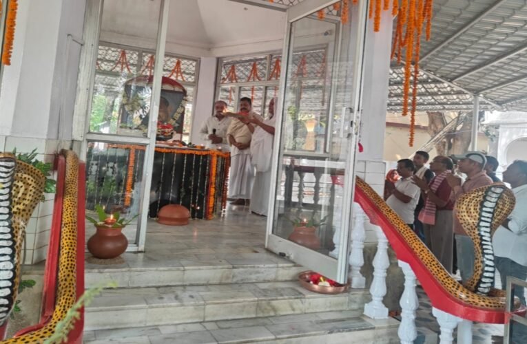 श्री सर्वेश्वरी समूह सिमडेगा में दो दिवसीय वार्षिक उत्सव संपन्न, श्रद्धालुओं ने लिया अष्ट प्रहरी अखंड कीर्तन में हिस्सा