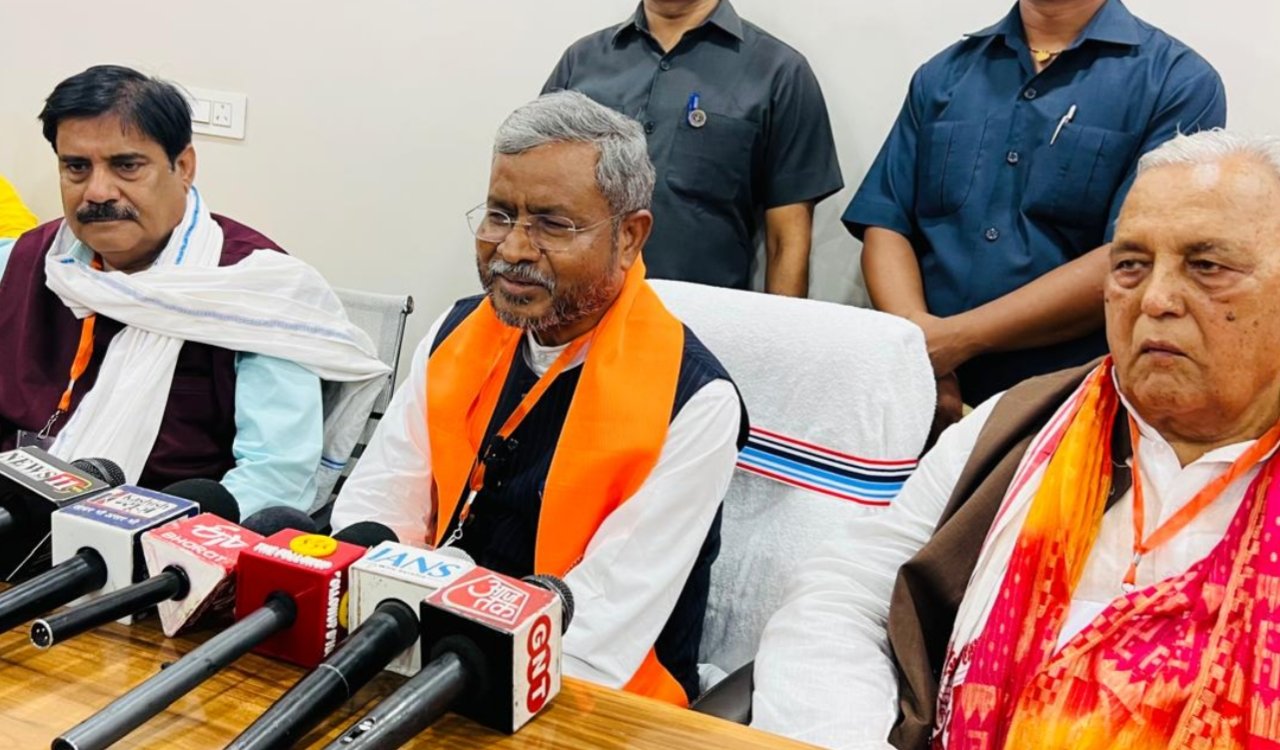 Babulal Marandi attacks Congress, says party is frustrated with closure of shops