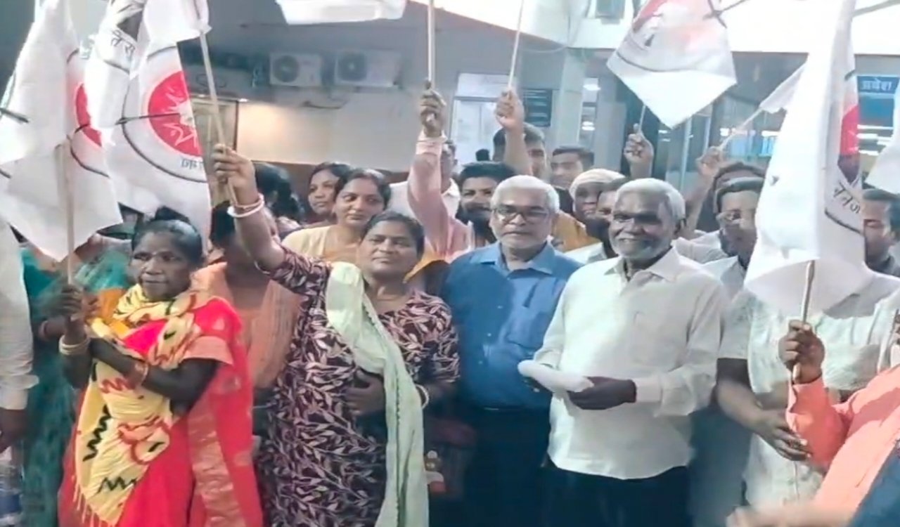 'Delhi March': Over 700 Tribals Depart from Jamshedpur Demanding 'De-listing'