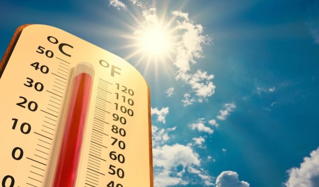 Scorching heat is sweeping across Ranchi and Jharkhand today; beware of the heat wave!