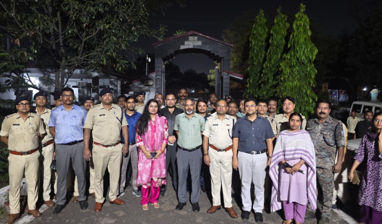 Late night raid in Giridih Central Jail, DC-SP took charge