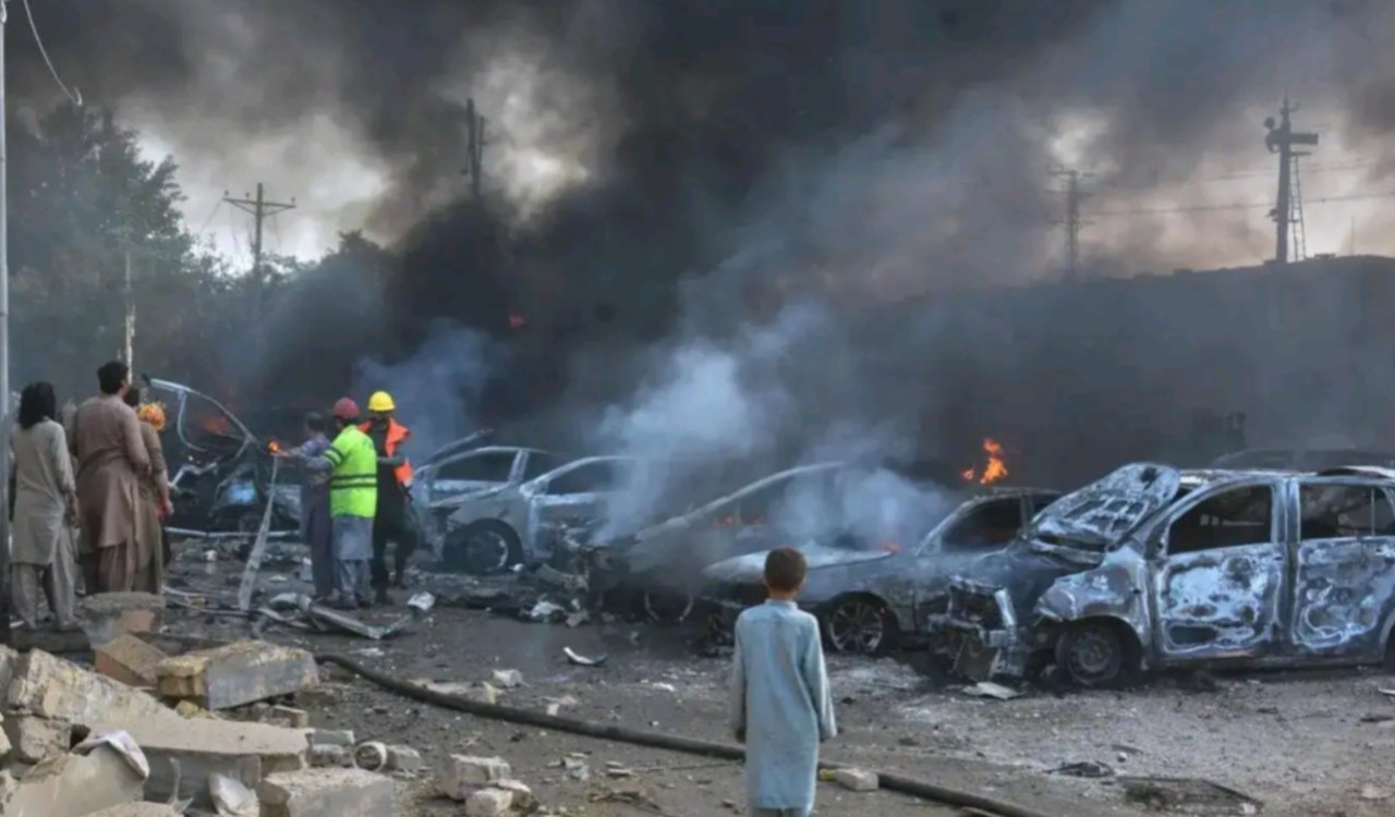 Suicide bomber attacks army train in Quetta, 24 killed, over 50 injured