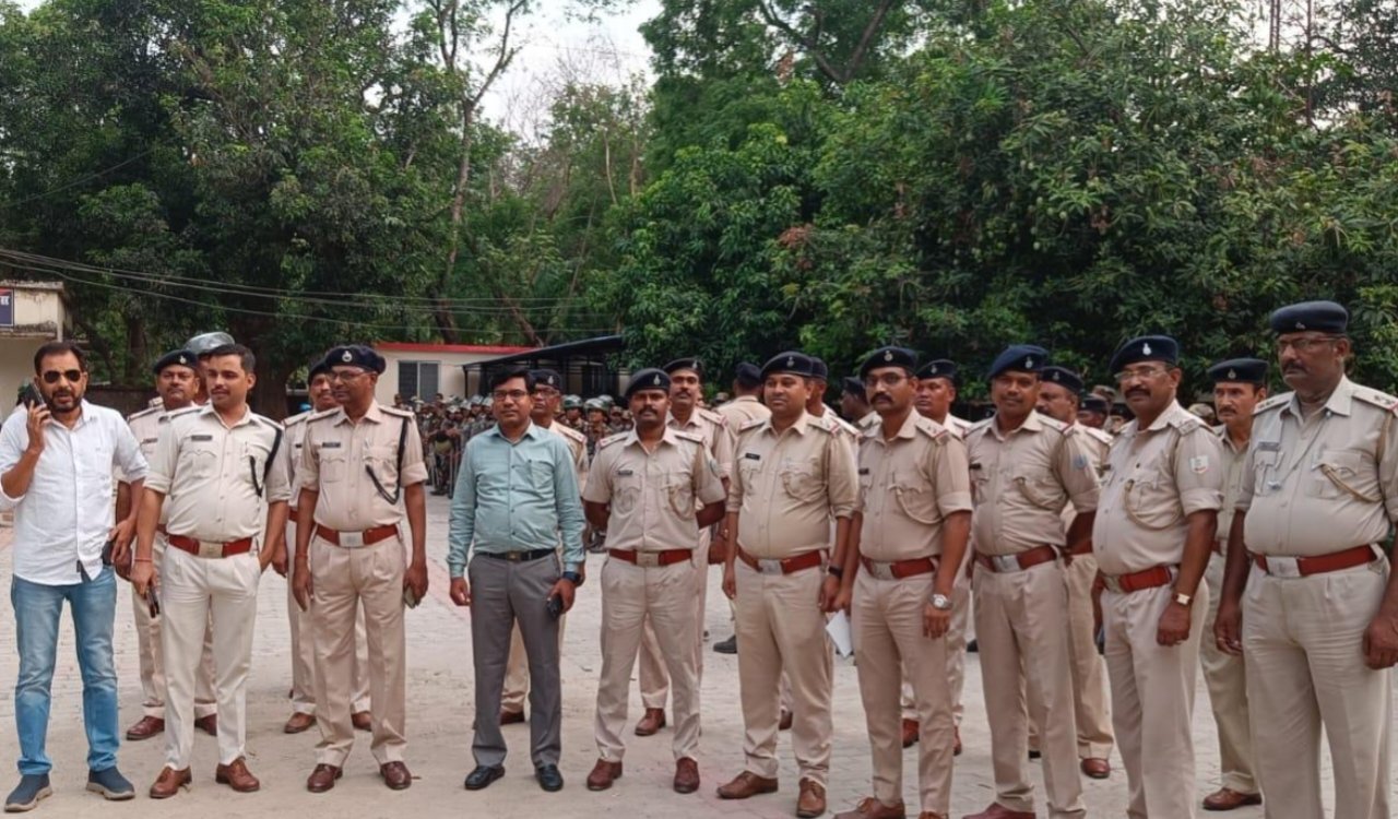 Simdega police on alert for Bakrid, flag march taken out in the city