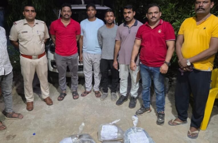 A joint operation by the Maharashtra Narcotics Team and Simdega Police uncovered a major opium smuggling case, seizing opium worth Rs 2 crore.