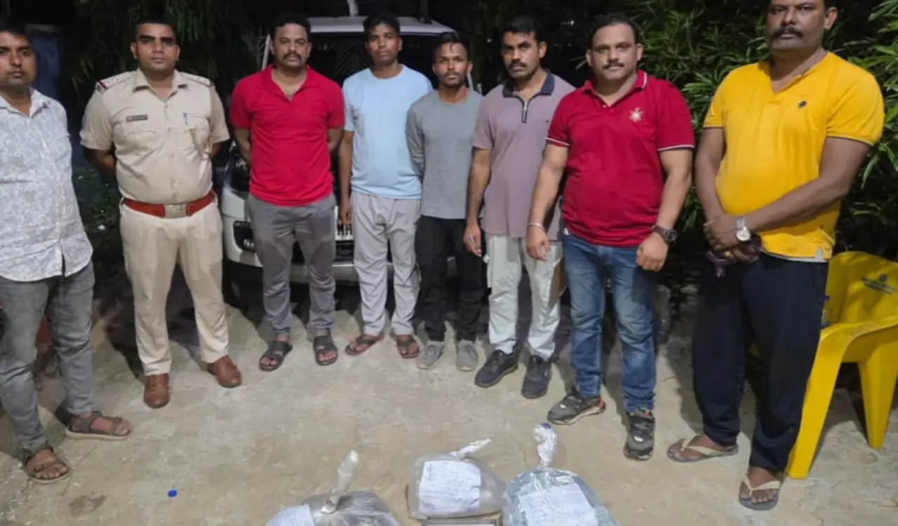 A joint operation by the Maharashtra Narcotics Team and Simdega Police uncovered a major opium smuggling case, seizing opium worth Rs 2 crore.