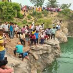 बोकारो में दिल दहला देने वाली घटना: मंदिर में पूजा कर बंद खदान में कूदा बीए छात्र, मौत Bokaro crime news