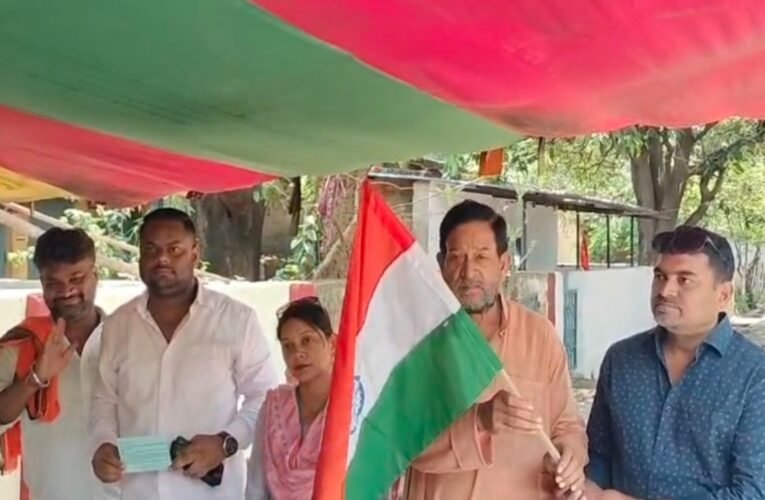 जमशेदपुर: निजी स्कूलों की ‘मनमानी फीस’ के खिलाफ आर-पार की लड़ाई, झारखंड शिक्षा उत्थान समिति ने शुरू किया बड़ा आंदोलन