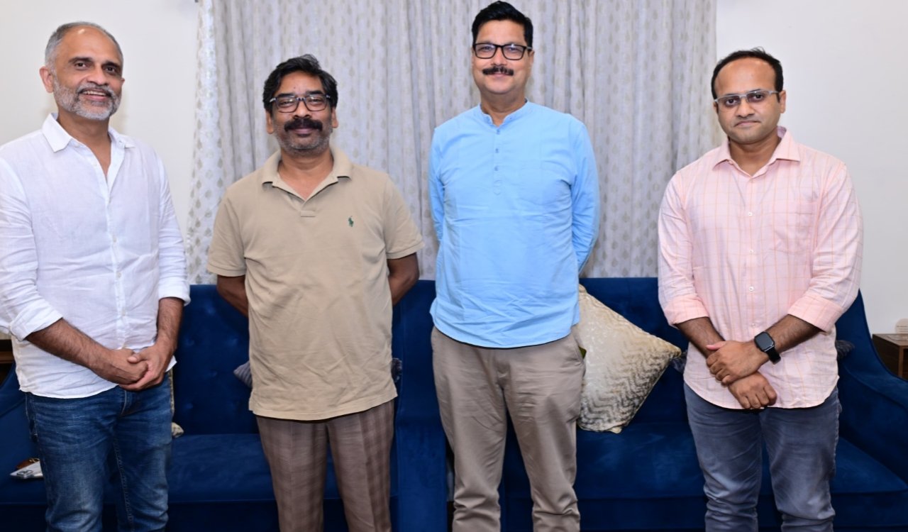 Azim Premji Foundation CEO meets Chief Minister Hemant Soren, discusses education and health projects