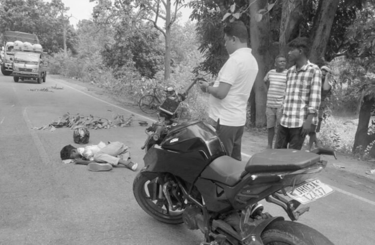Tragic road accident in Simdega: Youth dies after being hit by a truck, one seriously injured