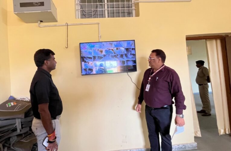 Monthly inspection of EVM warehouse at Nagdi, Deputy Commissioner gave instructions for security and maintenance