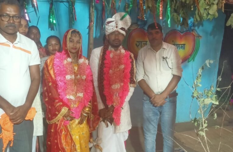Former national archer Raju Majhi and hockey player Reshma Kumari tied the knot, sports fraternity extended their best wishes