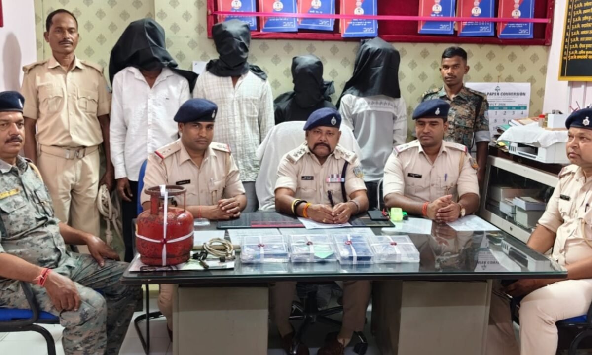 Jeweller shop theft case in Sikidiri solved, four accused arrested within 48 hours