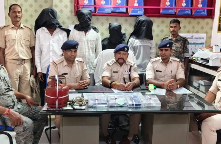 Jeweller shop theft case in Sikidiri solved, four accused arrested within 48 hours