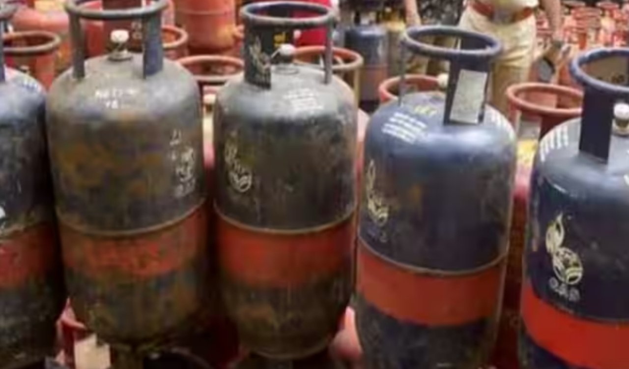 LPG cylinders become expensive again: Commercial gas prices rise, even the small 5 kg cylinder becomes expensive