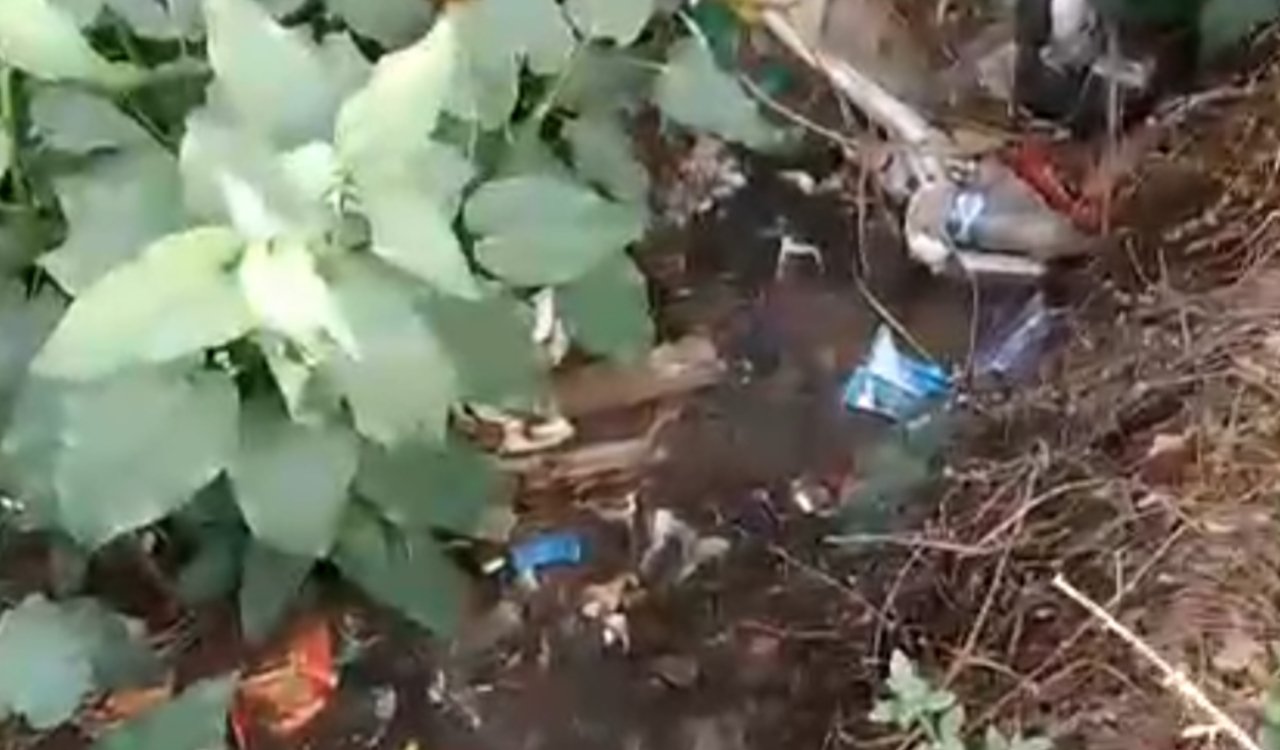 Questions are being raised on the cleanliness system of Simdega Municipal Council, public dissatisfaction is increasing.
