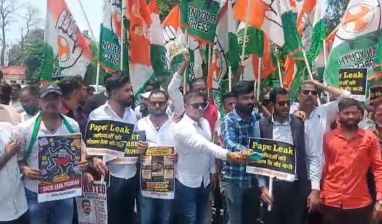 Youth Congress staged a protest at Lok Bhavan against the NEET paper leak, demanding the resignation of the Education Minister.