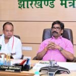 Chief Minister's review meeting: Instructions to increase transparency in PDS and open new dal-bhaat centers for urban workers